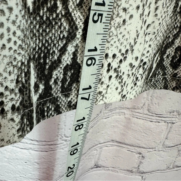 NWT mustard seed snakeskin print high waist skirt with pockets sz medium - Picture 5 of 10